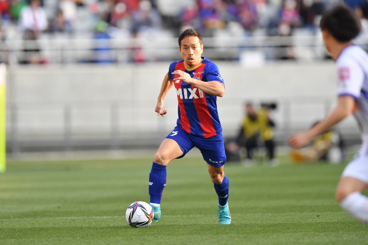 北京单场预测-恐影响世界杯😢长友佑都受伤被担架抬出,无缘日本队3月英国拉练